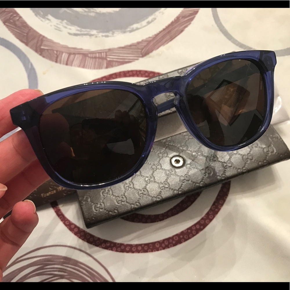 SOLD βοΈAuthentic GUCCI Unisex 50m retro sunglasses - Picture 6 of 8